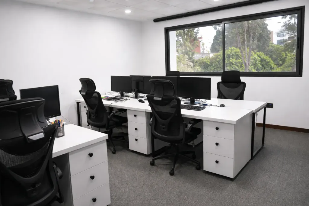 Bureau privé externe pour 6 personnes