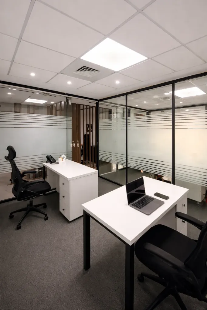 Bureau privé interne (deux personnes)